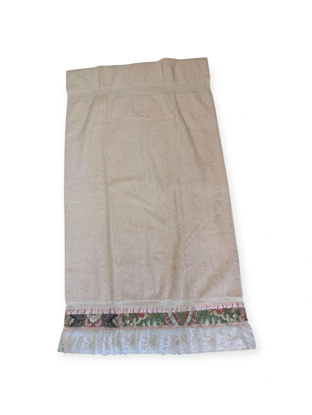 Vintage JC Penney Home Collection Light Pink Lace Fringed Bath Towel 47x26